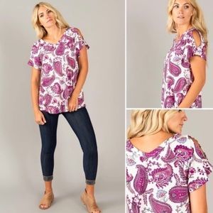 Agnes & Dora XL White/Pinks Cold Shoulder Love Top